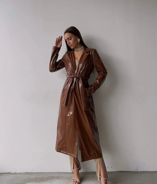 Belden Kuşaklı Yanları Cepli Eduardo Kadın Kahve Parlak Vegan Deri Kaban