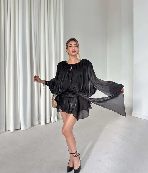 İçi Şortlu Parlak Görünümlü Uzun Kollu Önden Bağlama Detaylı Mini Britt Vizon Kadın Elbise