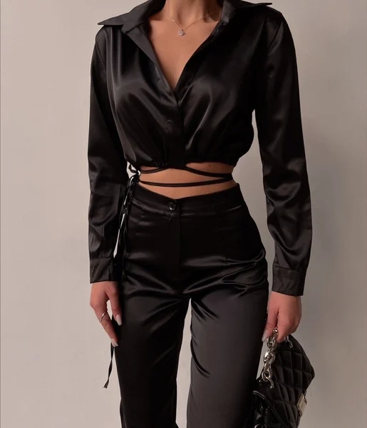 Crop Altı Bağcıklı Üst Geniş Paça Pantolon Greta Kadın Siyah İkili Takım