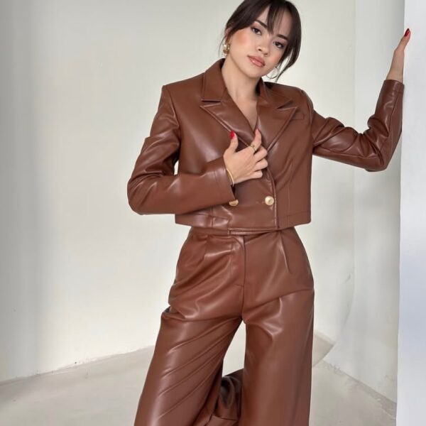 Vegan Deri Kruvaze Yaka Düğmeli İkili Crop Kander Taba Kadın Deri Takım