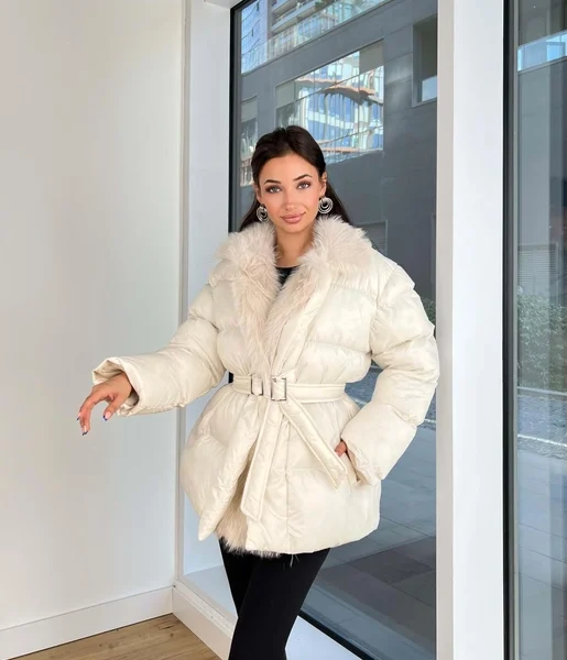 İçi Kürklü Beli Kemerli Hana Ekru Kadın Şişme Mont