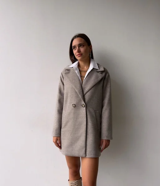 Tek Düğme Kapamalı Yanları Cepli Nerve Kadın Vizon Kaşe Kaban